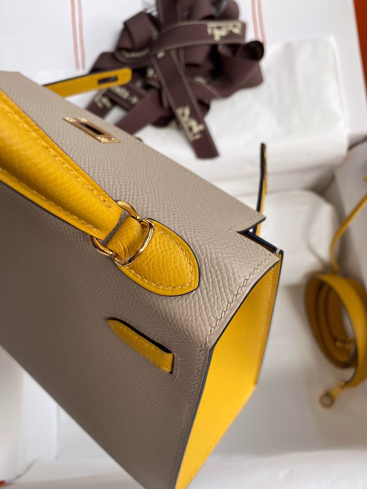 Hermes Kelly Sellier 25 Bicolor Bag in Trench and Yellow Epsom Calfskin - Image 8