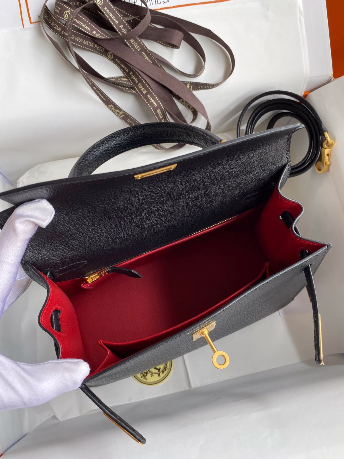 Hermes Kelly Sellier 25 Handmade Bag In Black Mysore Goatskin - Image 7