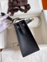 Hermes Kelly Sellier 25 Bicolor Bag in White and Black Mysore Goatskin - Image 4