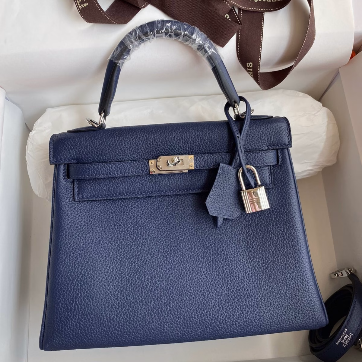 Hermes Kelly Retourne 25 Handmade Bag In Blue Saphir Clemence Leather - Image 1