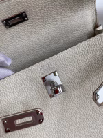 Hermes Kelly Retourne 25 Handmade Bag In Craie Clemence Leather - Image 3