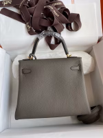 Hermes Kelly Retourne 25 Handmade Bag In Etain Clemence Leather - Image 4