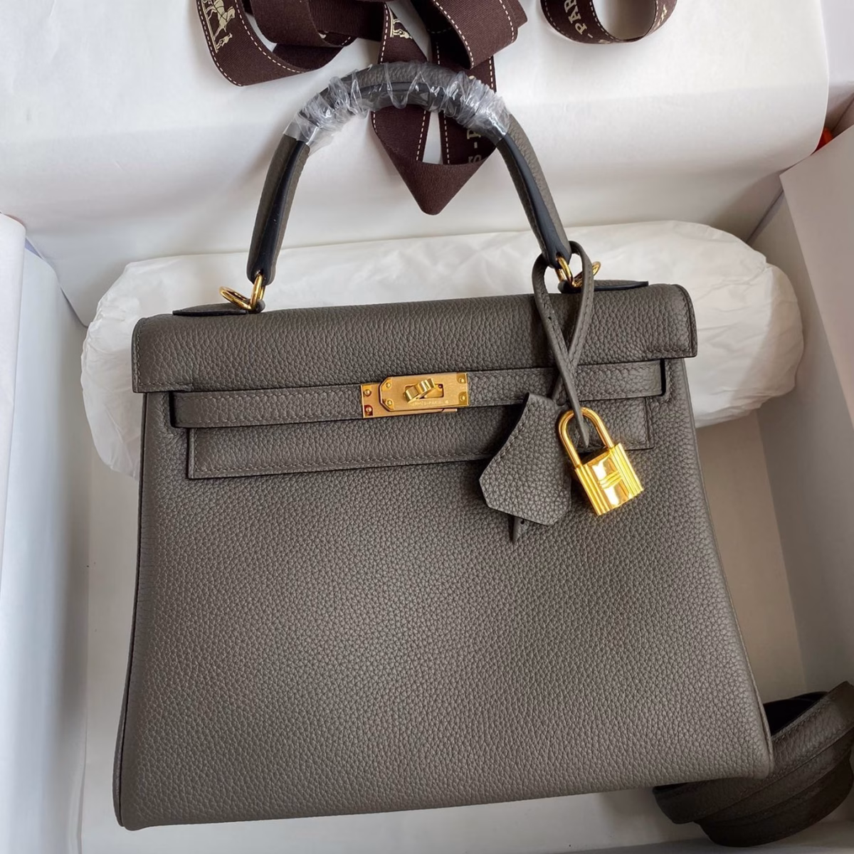 Hermes Kelly Retourne 25 Handmade Bag In Etain Clemence Leather - Image 1