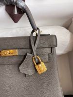 Hermes Kelly Retourne 25 Handmade Bag In Etain Clemence Leather - Image 5
