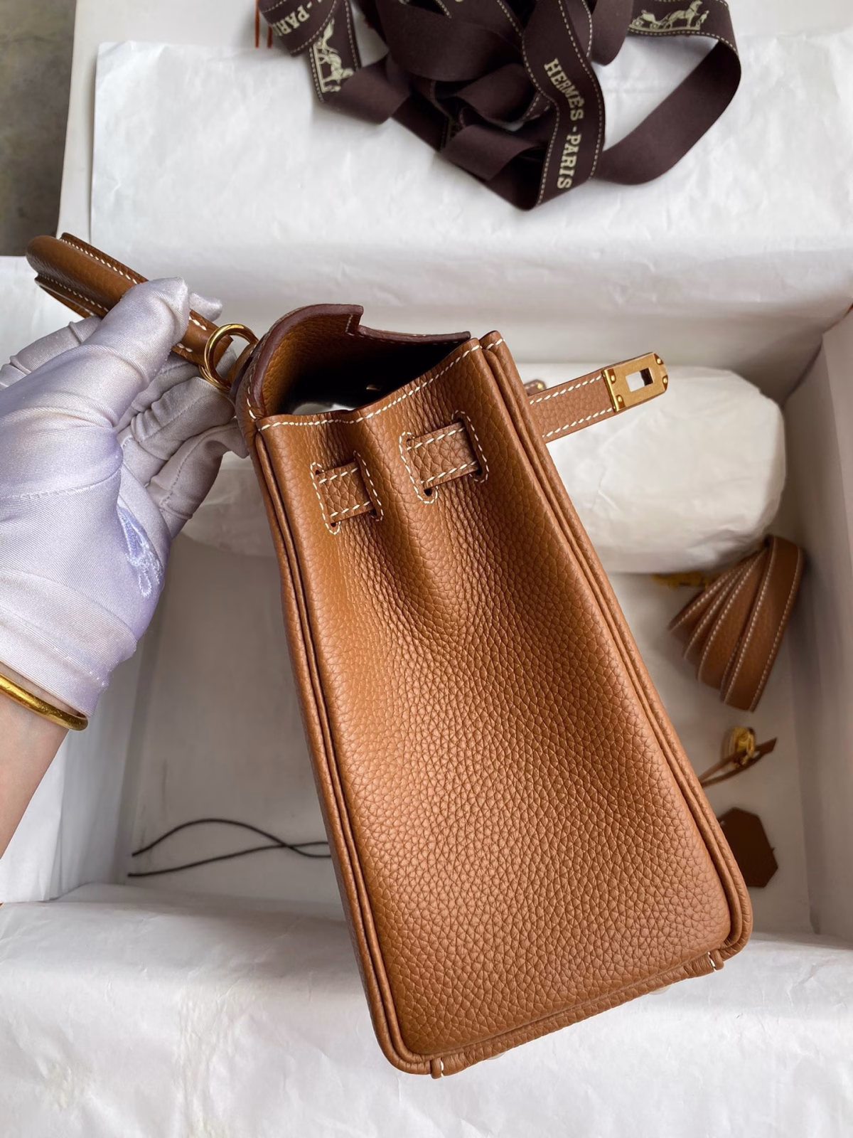 Hermes Kelly Retourne 25 Handmade Bag In Gold Clemence Leather - Image 7