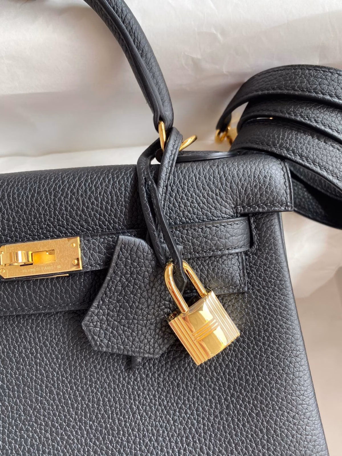 Hermes Kelly Retourne 25 Handmade Bag In Black Clemence Leather - Image 9