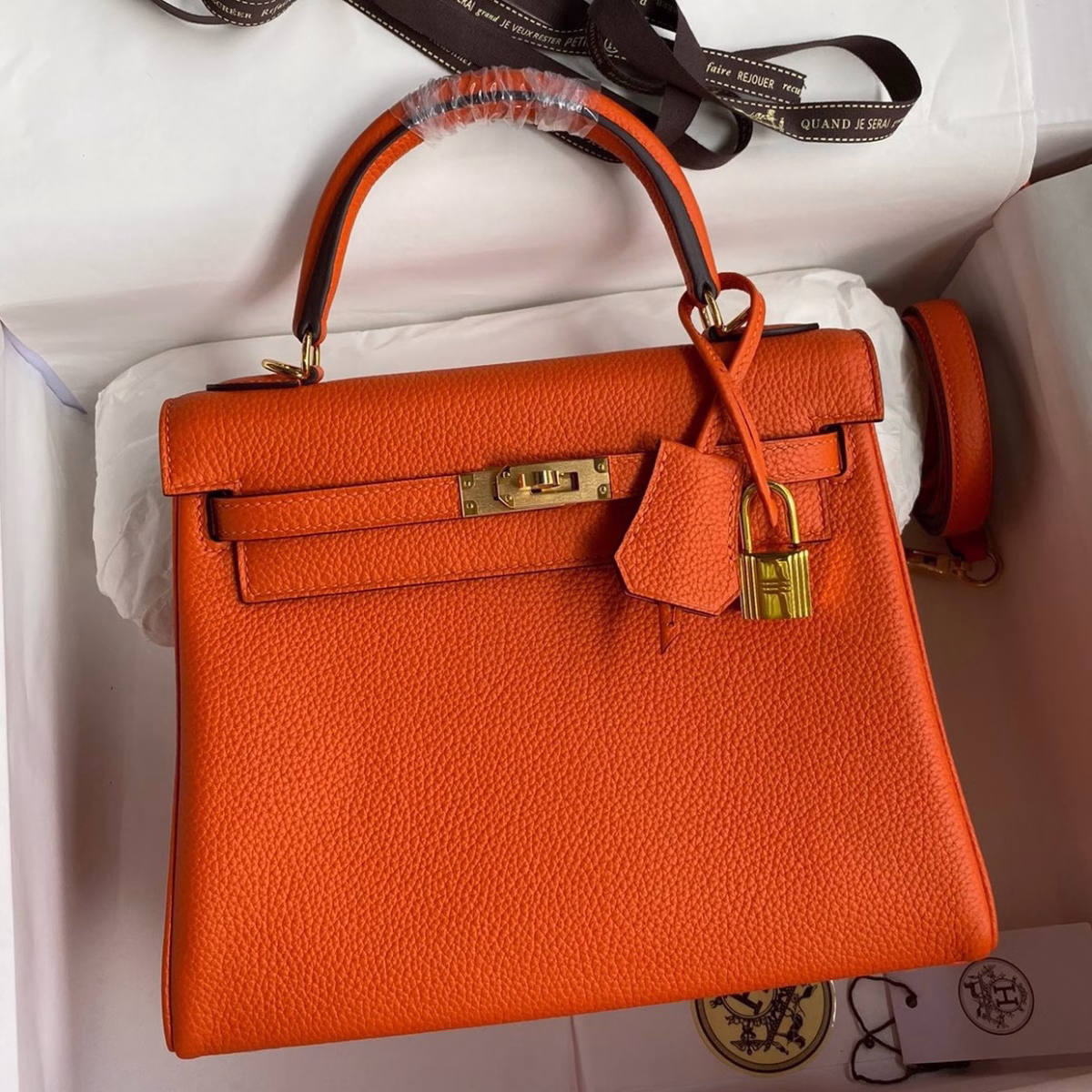 Hermes Kelly Retourne 25 Handmade Bag In Orange Clemence Leather - Image 1
