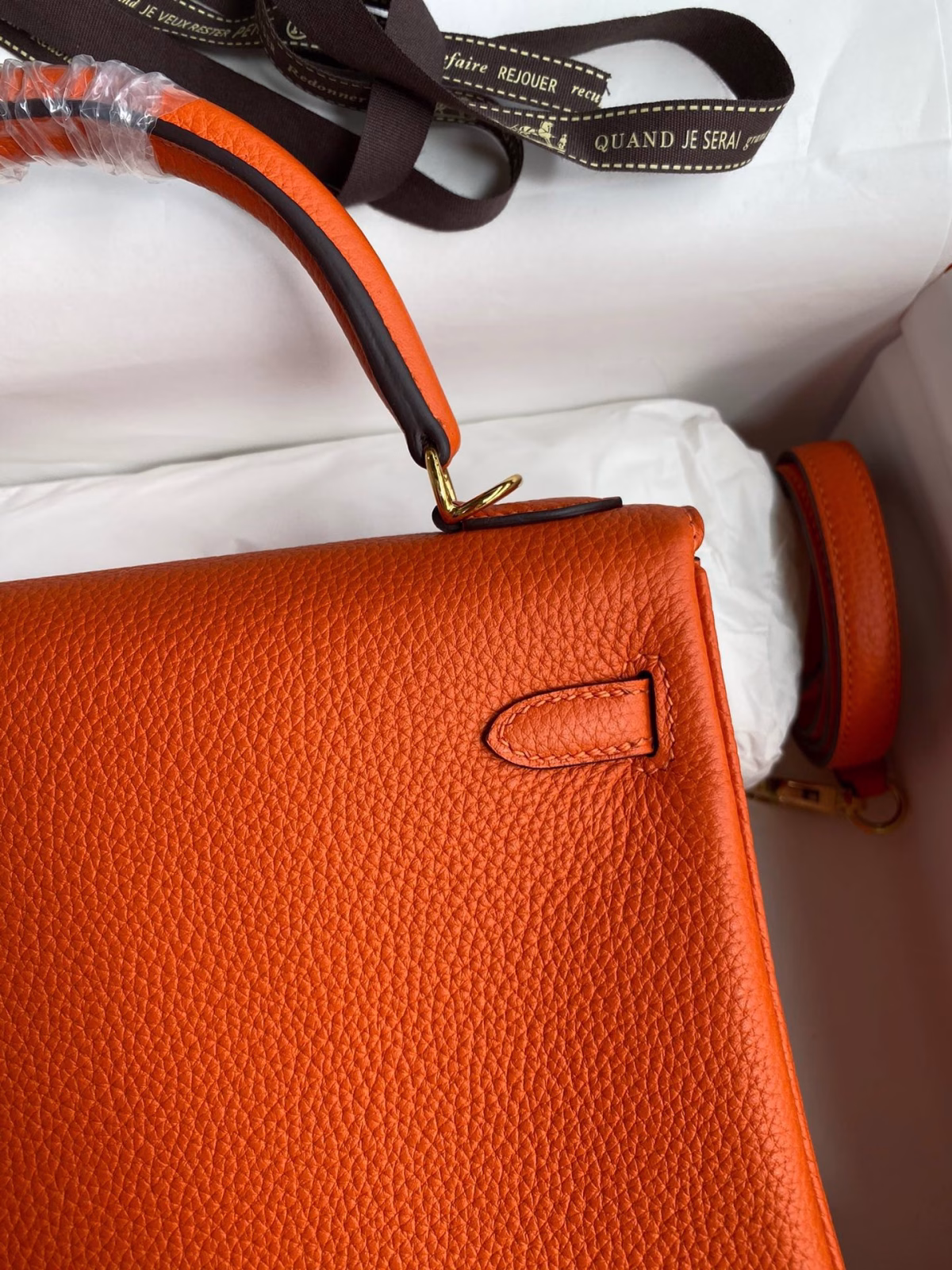 Hermes Kelly Retourne 25 Handmade Bag In Orange Clemence Leather - Image 7
