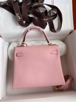 Hermes Kelly Retourne 25 Handmade Bag In Rose Sakura Clemence Leather - Image 4