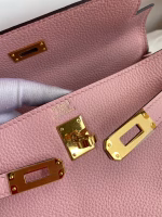 Hermes Kelly Retourne 25 Handmade Bag In Rose Sakura Clemence Leather - Image 5