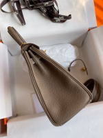 Hermes Kelly Retourne 25 Handmade Bag In Taupe Clemence Leather - Image 9