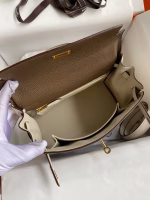 Hermes Kelly Retourne 25 Bicolor Bag in Taupe and Craie Clemence Calfskin - Image 2