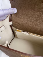 Hermes Kelly Retourne 25 Bicolor Bag in Taupe and Craie Clemence Calfskin - Image 5