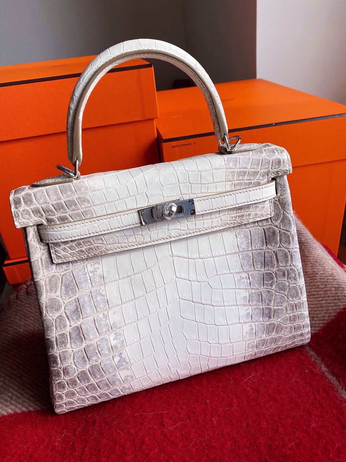 Hermes Kelly Retourne 25 Handmade Bag In Himalaya Crocodile Niloticus Skin - Image 6
