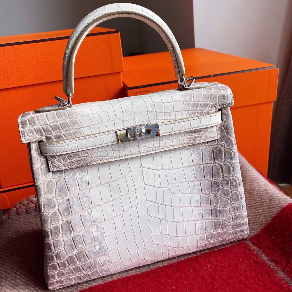 Hermes Kelly Retourne 25 Handmade Bag In Himalaya Crocodile Niloticus Skin - Image 1
