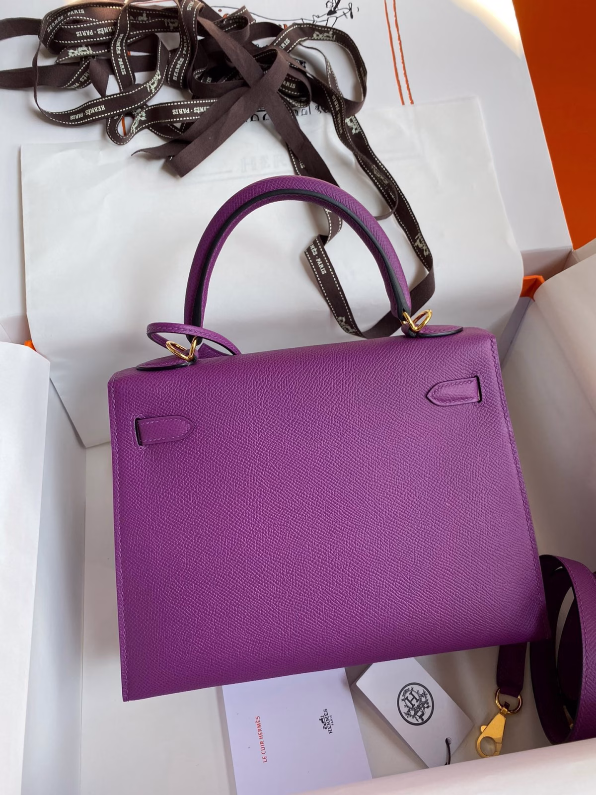 Hermes Kelly Sellier 25 Handmade Bag In Anemone Epsom Calfskin - Image 4