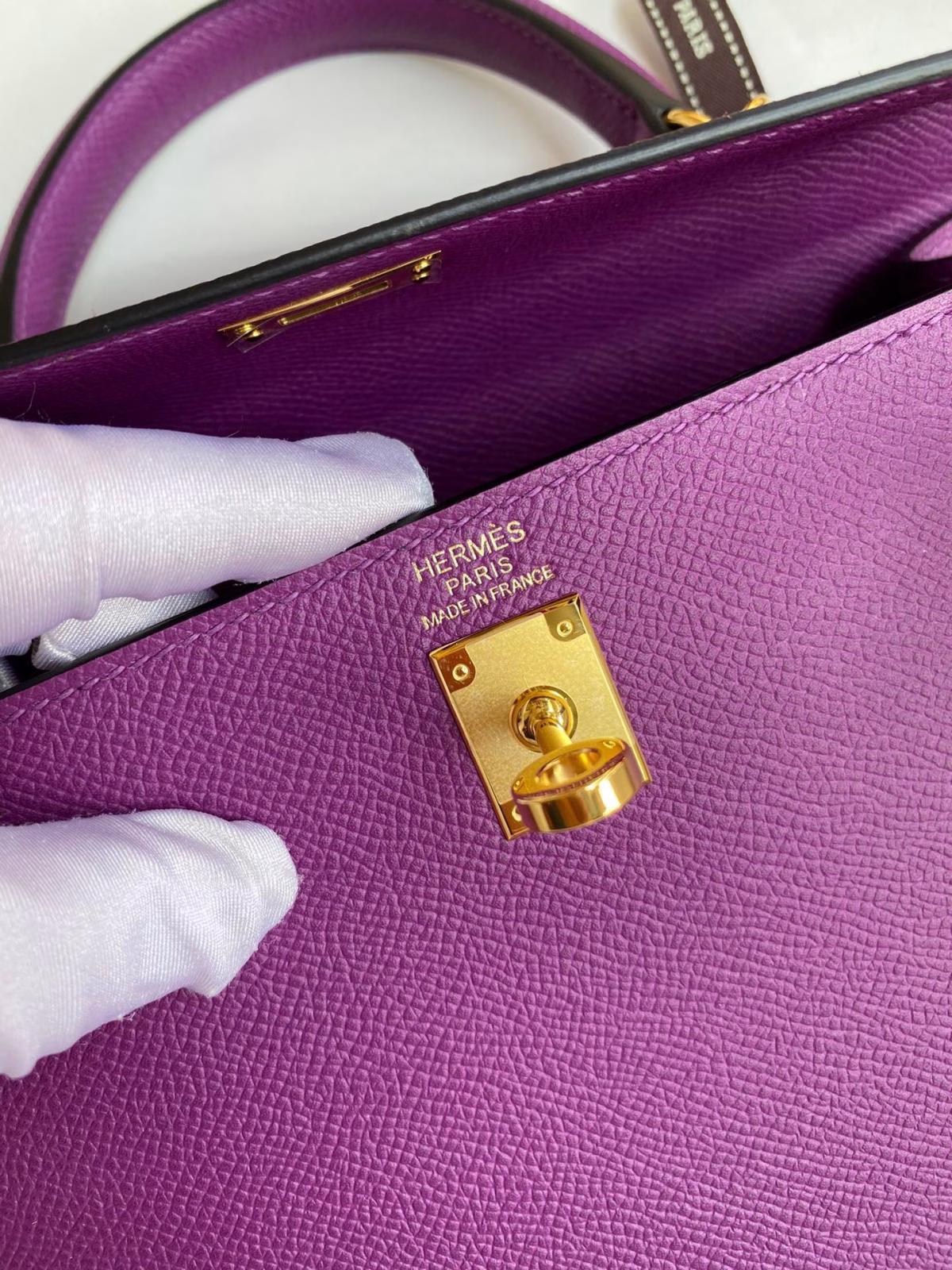 Hermes Kelly Sellier 25 Handmade Bag In Anemone Epsom Calfskin - Image 2