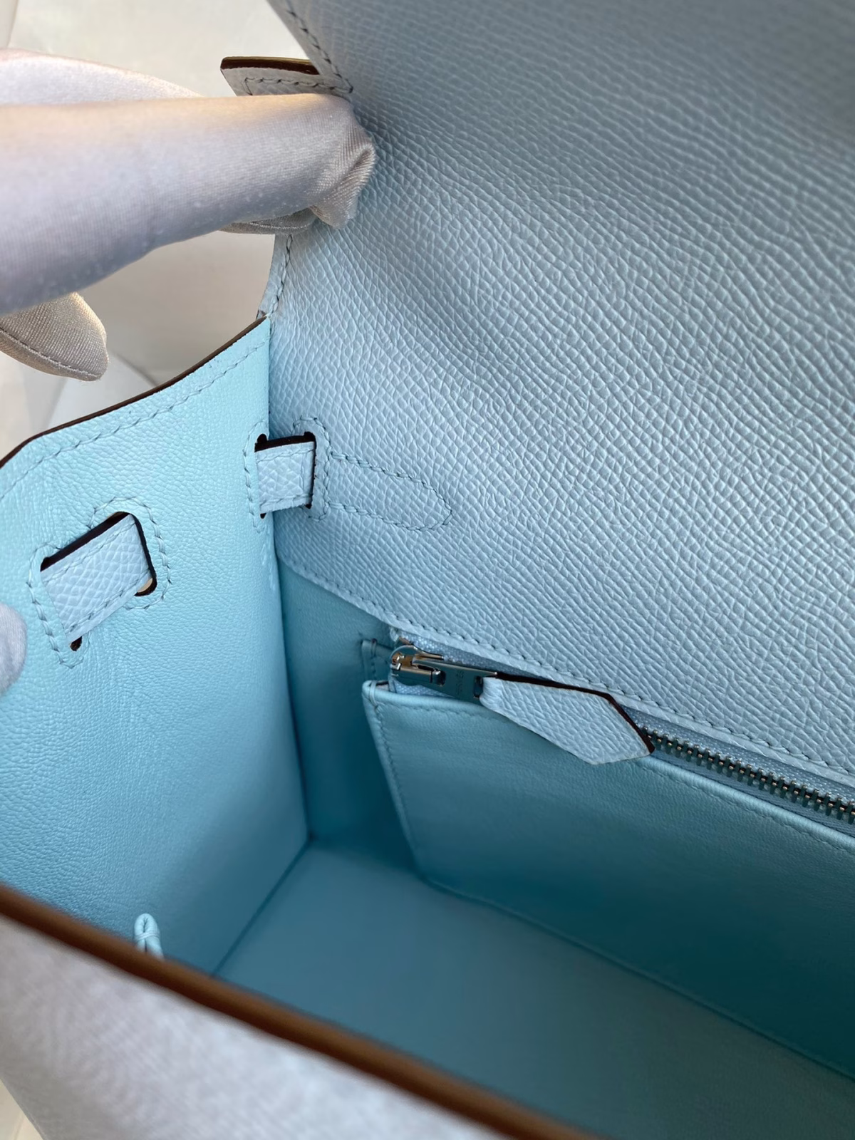 Hermes Kelly Sellier 25 Handmade Bag In Blue Brume Epsom Calfskin - Image 9
