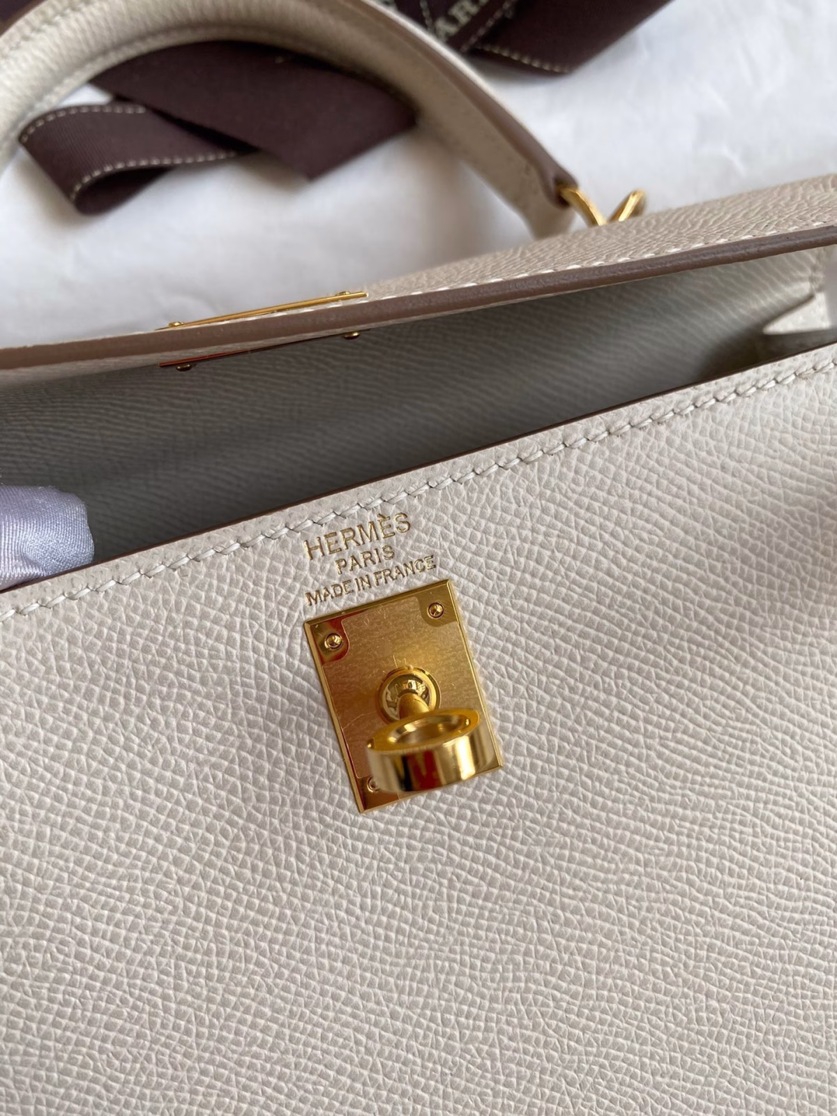 Hermes Kelly Sellier 25 Handmade Bag In Craie Epsom Calfskin - Image 5