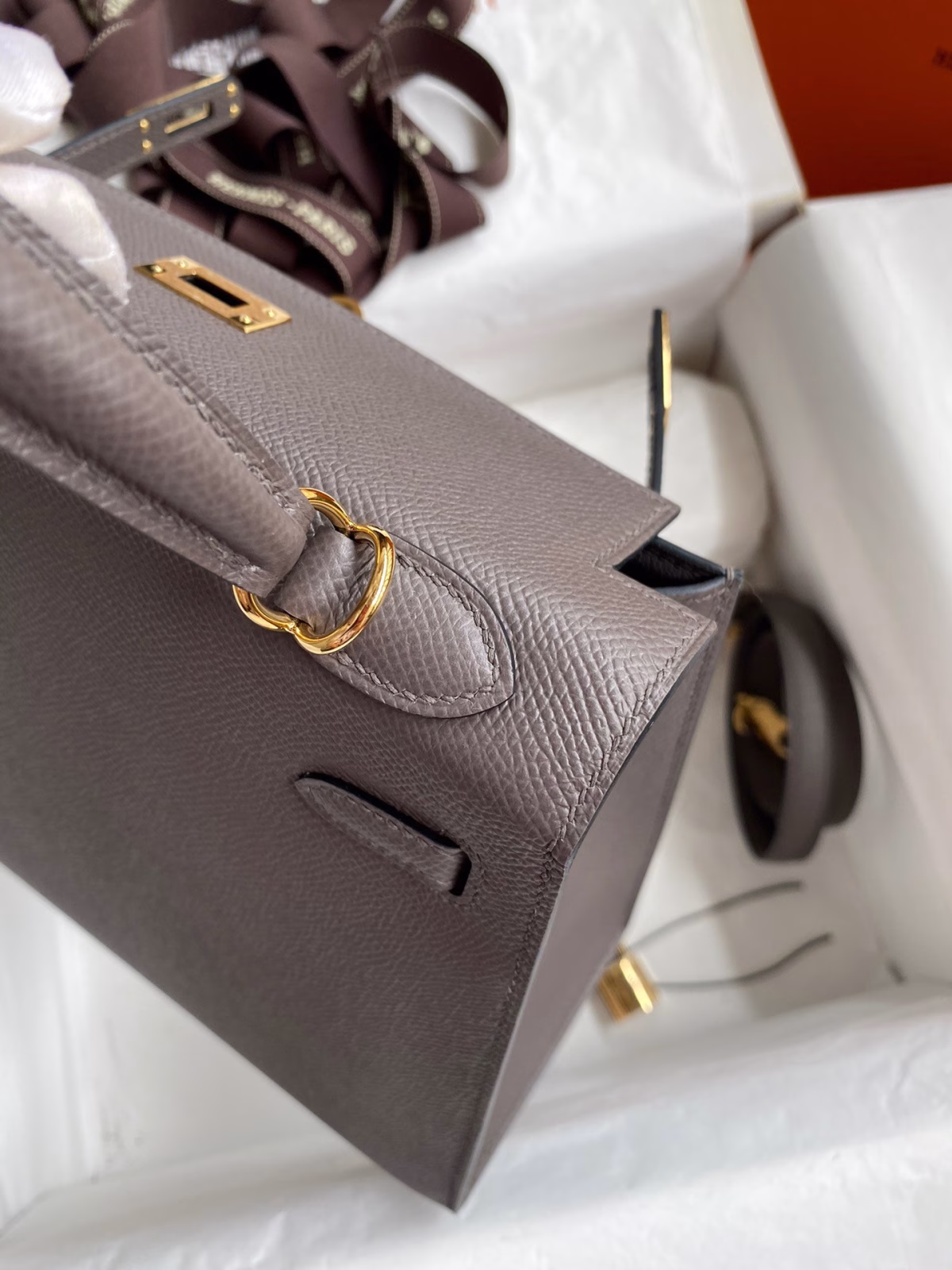 Hermes Kelly Sellier 25 Handmade Bag In Etain Epsom Calfskin - Image 8