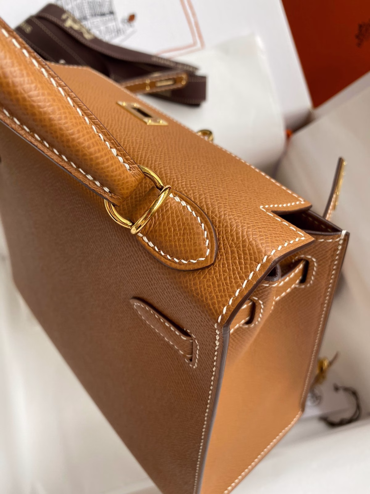 Hermes Kelly Sellier 25 Handmade Bag In Gold Epsom Calfskin - Image 8