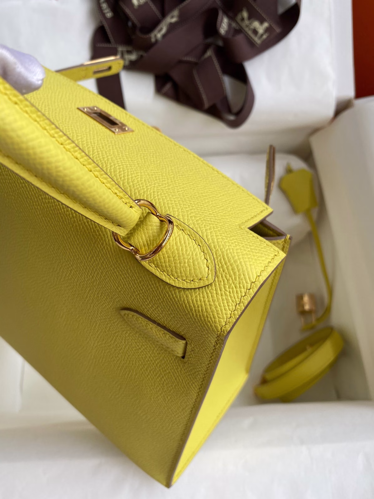 Hermes Kelly Sellier 25 Handmade Bag In Lime Epsom Calfskin - Image 9