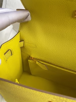 Hermes Kelly Sellier 25 Handmade Bag In Lime Epsom Calfskin - Image 6