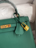 Hermes Kelly Sellier 25 Handmade Bag In Malachite Epsom Calfskin - Image 8