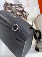 Hermes Kelly Sellier 25 Handmade Bag In Black Epsom Calfskin - Image 2