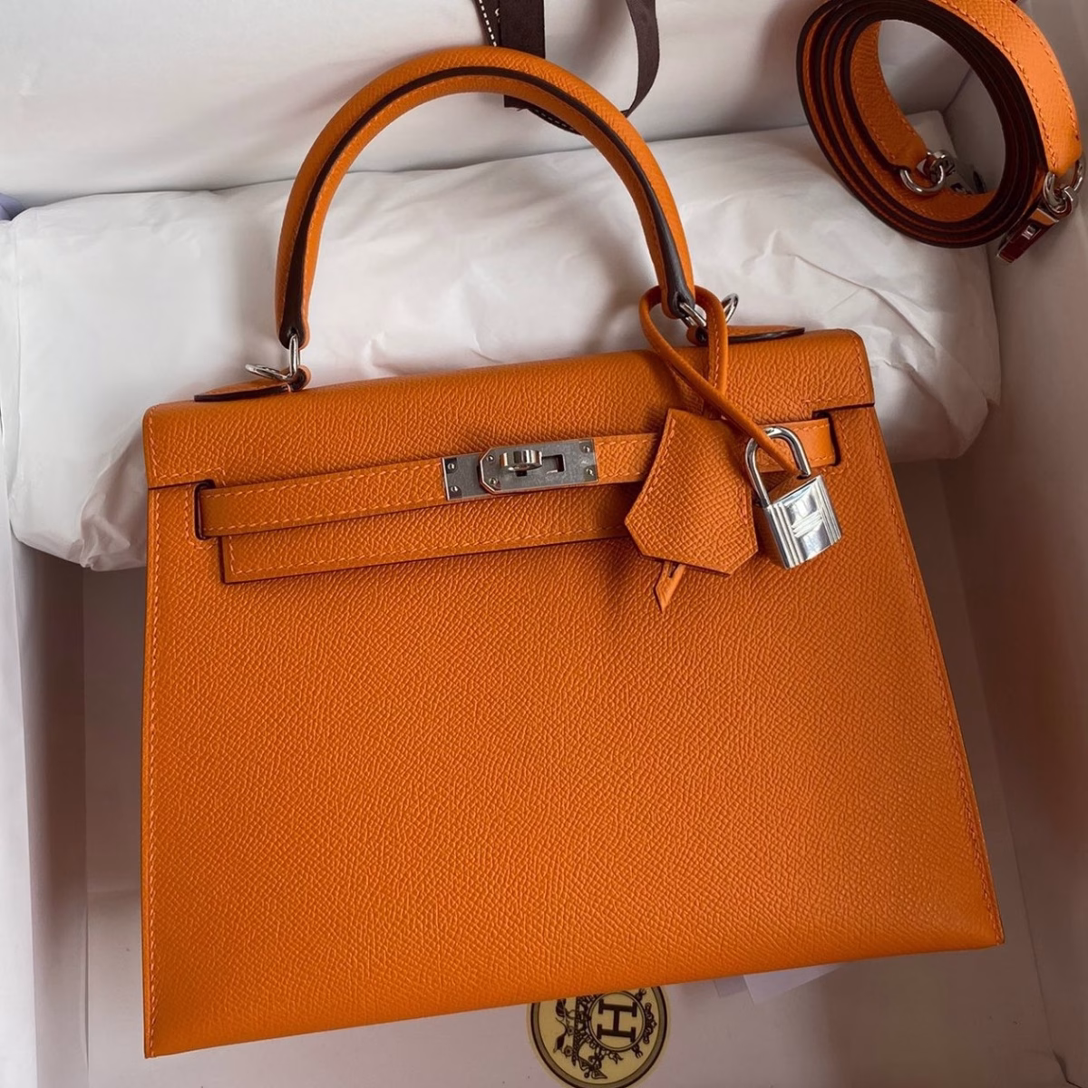 Hermes Kelly Sellier 25 Handmade Bag In Orange Epsom Calfskin - Image 1