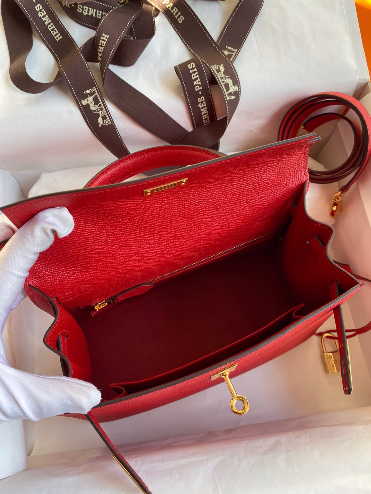 Hermes Kelly Sellier 25 Handmade Bag In Red Epsom Calfskin - Image 8