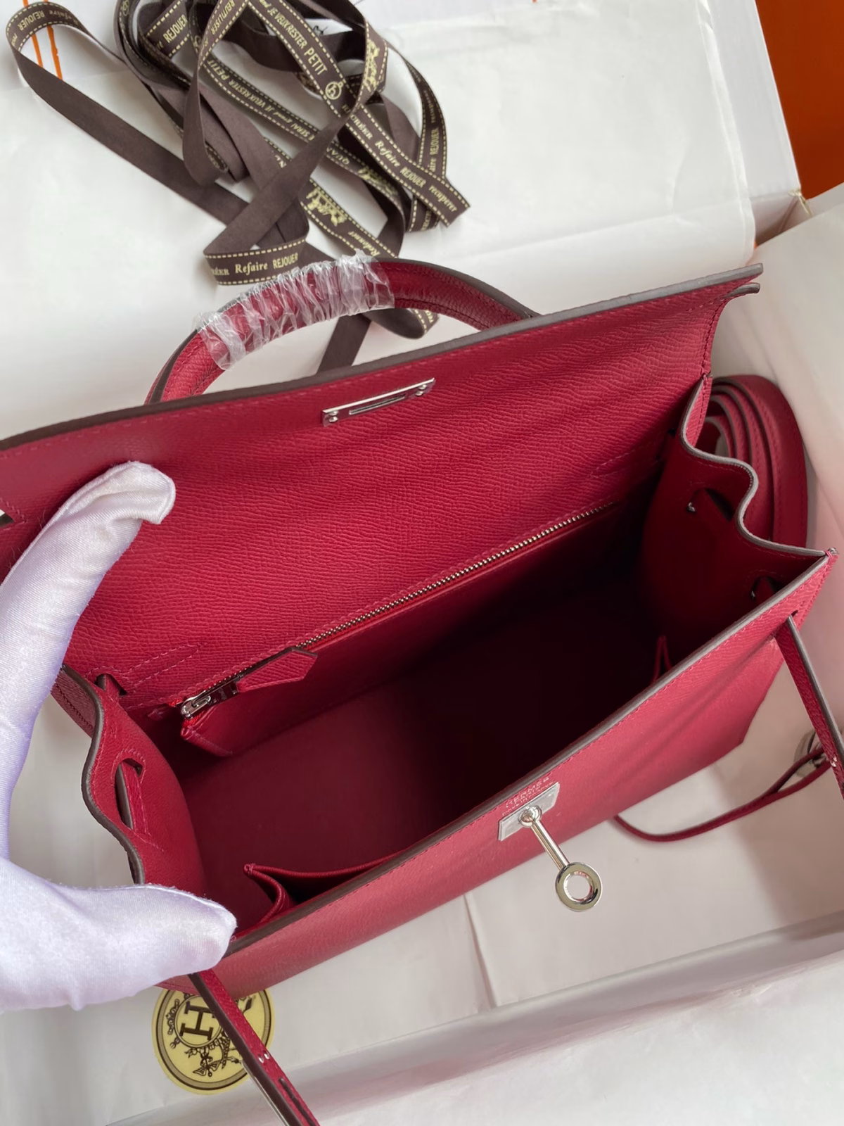 Hermes Kelly Sellier 25 Handmade Bag In Ruby Epsom Calfskin - Image 5