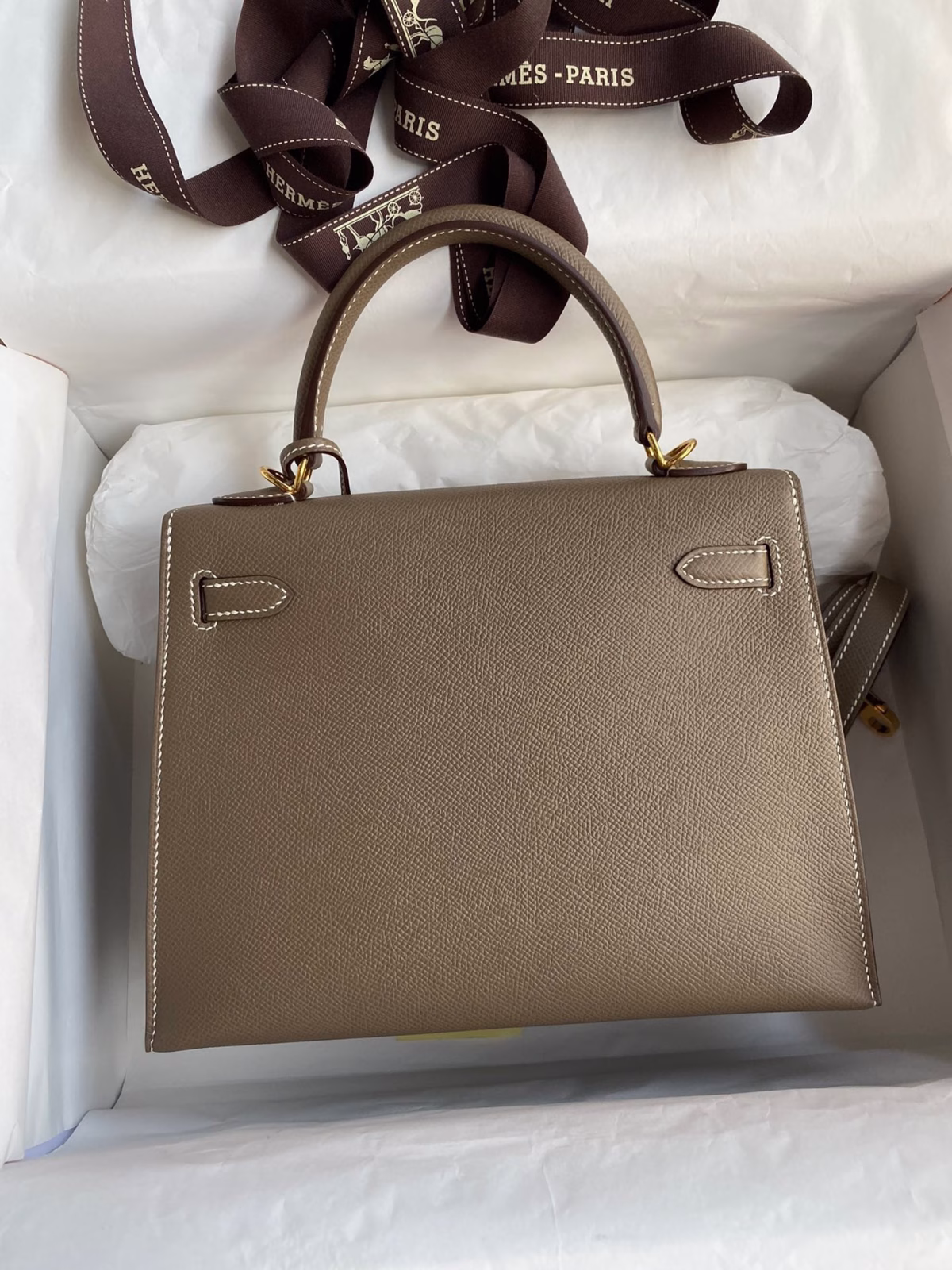 Hermes Kelly Sellier 25 Handmade Bag In Taupe Epsom Calfskin - Image 7