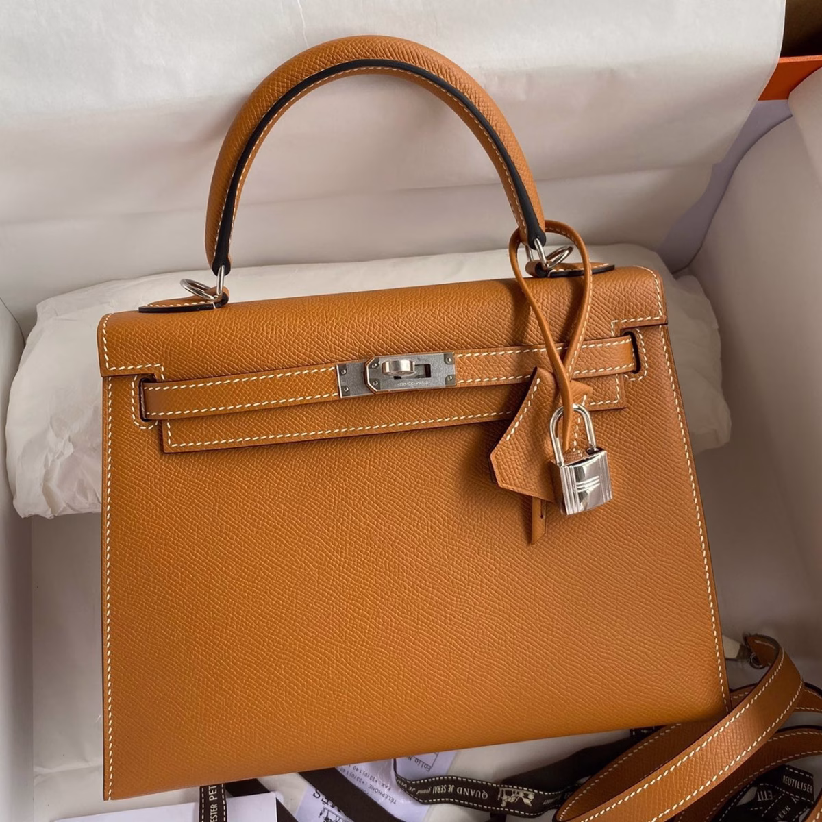 Hermes Kelly Sellier 25 Handmade Bag In Toffee Epsom Calfskin - Image 1
