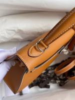 Hermes Kelly Sellier 25 Handmade Bag In Toffee Epsom Calfskin - Image 2