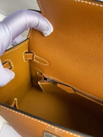 Hermes Kelly Sellier 25 Handmade Bag In Toffee Epsom Calfskin - Image 4