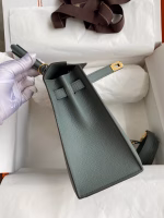 Hermes Kelly Sellier 25 Handmade Bag In Vert Amande Epsom Calfskin - Image 3