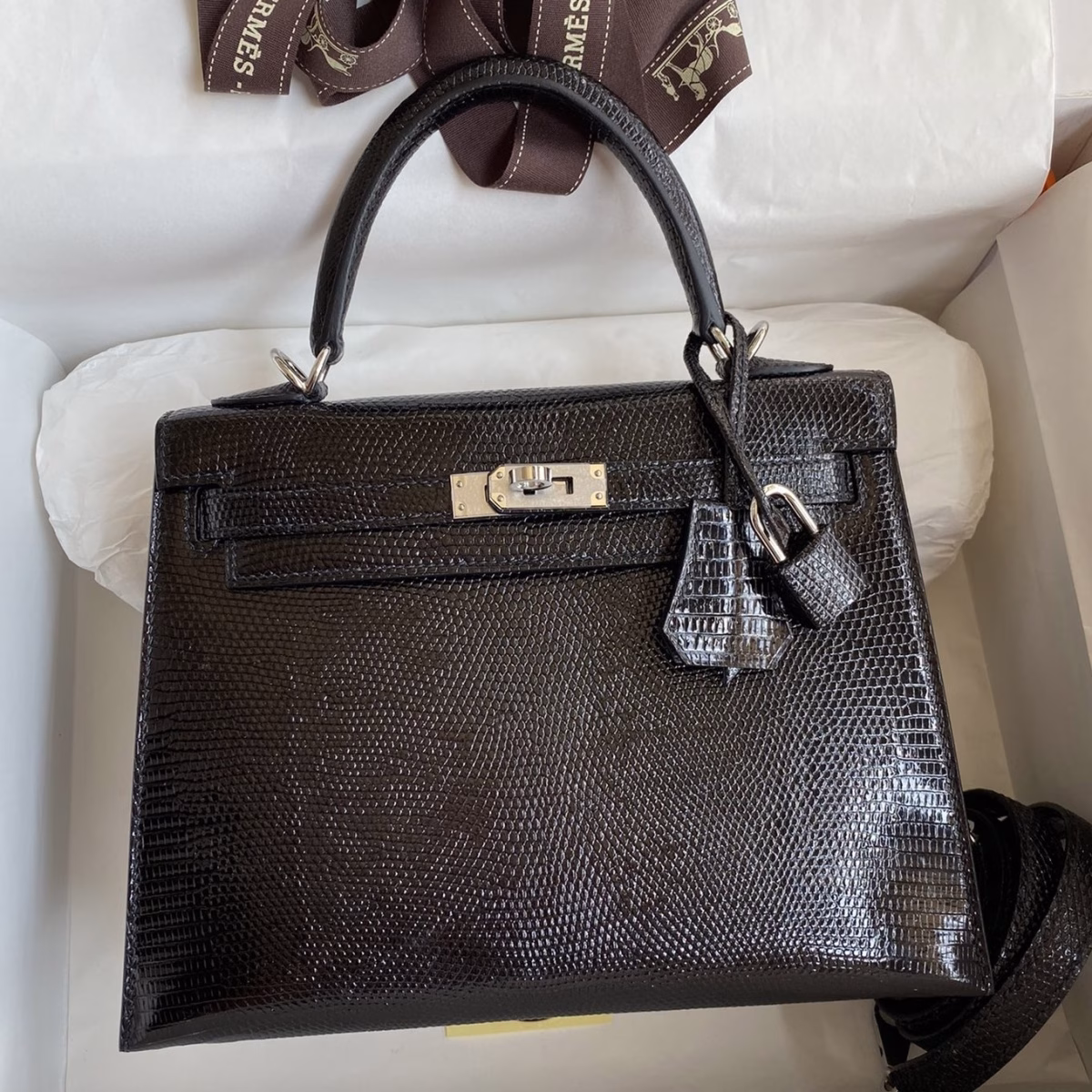 Hermes Kelly Sellier 25 Handmade Bag In Black Lizard Leather - Image 1