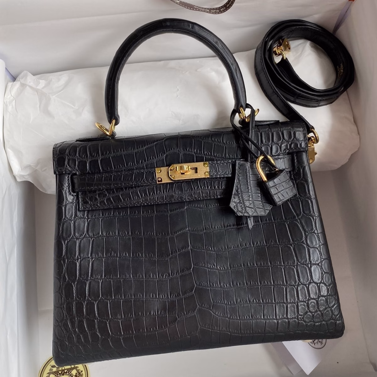 Hermes Kelly Sellier 25 Handmade Bag In Black Crocodile Niloticus Matte Skin - Image 1
