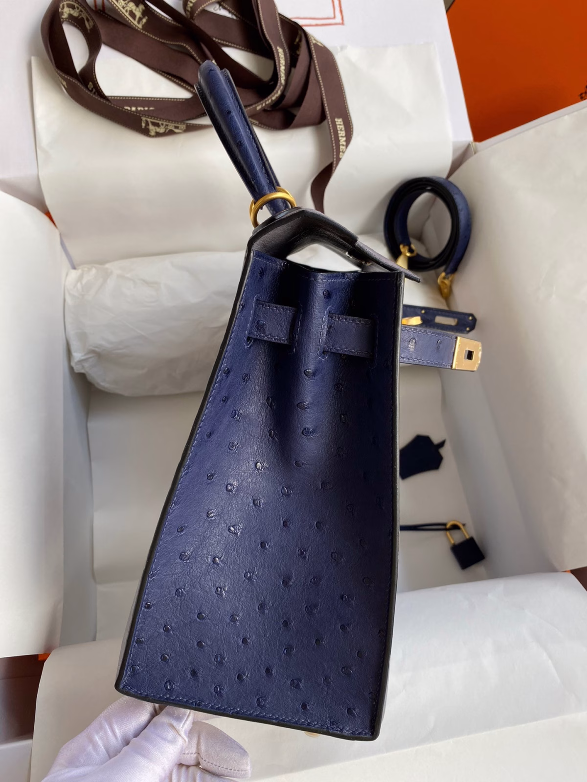 Hermes Kelly Sellier 25 Bicolor Bag in Gris Agate and Blue Ostrich Leather - Image 9
