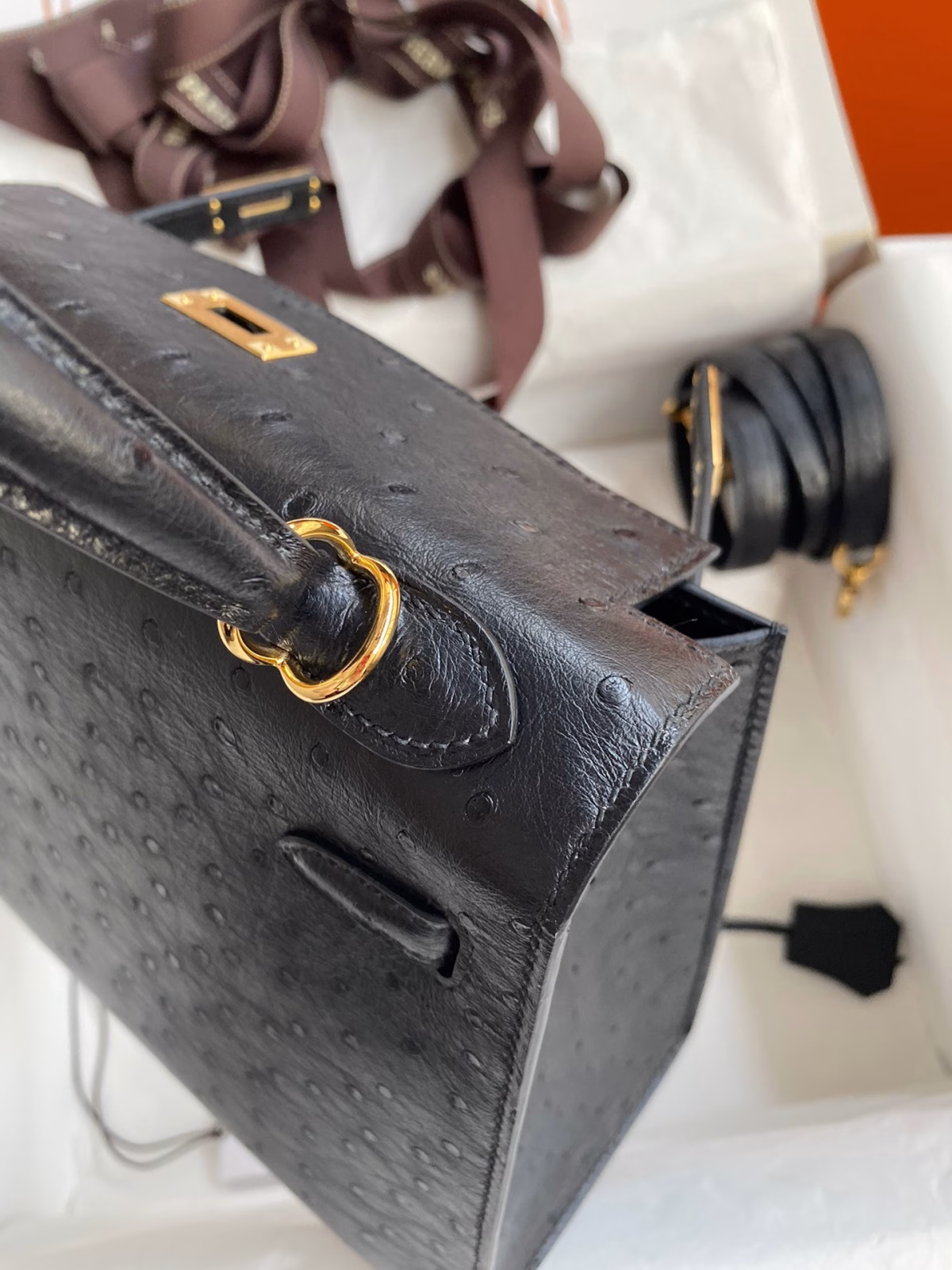 Hermes Kelly Sellier 25 Handmade Bag In Black Ostrich Leather - Image 6