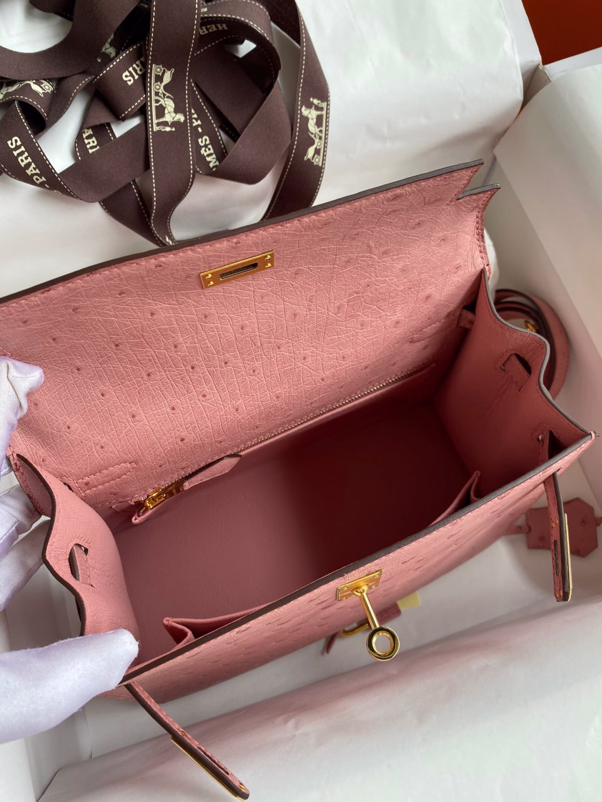 Hermes Kelly Sellier 25 Handmade Bag In Terre Cuite Ostrich Leather - Image 7