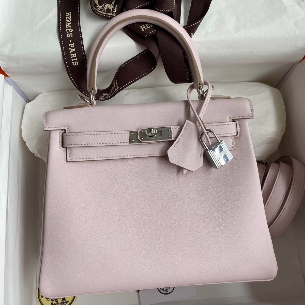 Hermes Kelly Retourne 25 Handmade Bag In Mauve Pale Swift Calfskin - Image 1