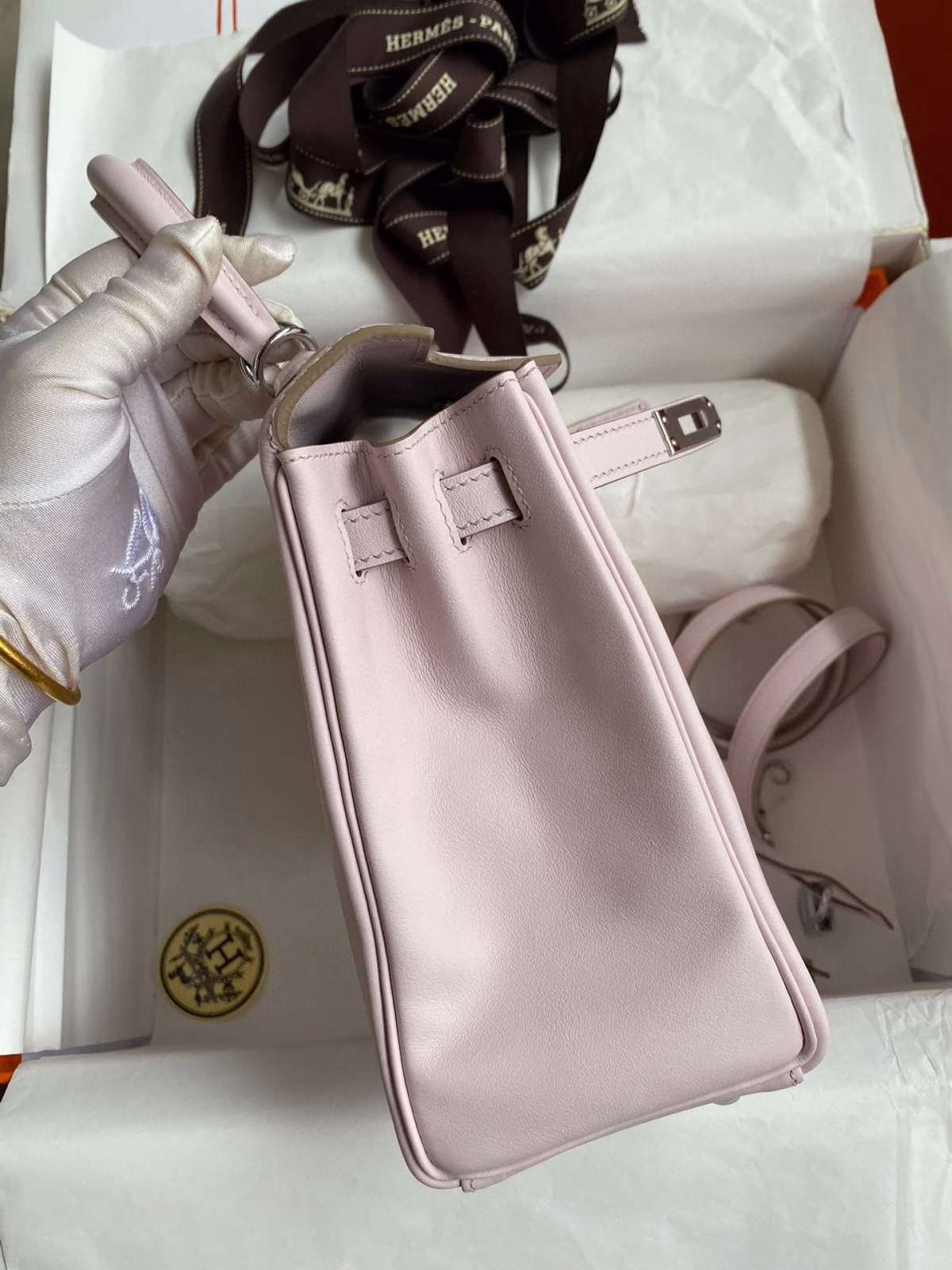 Hermes Kelly Retourne 25 Handmade Bag In Mauve Pale Swift Calfskin - Image 6