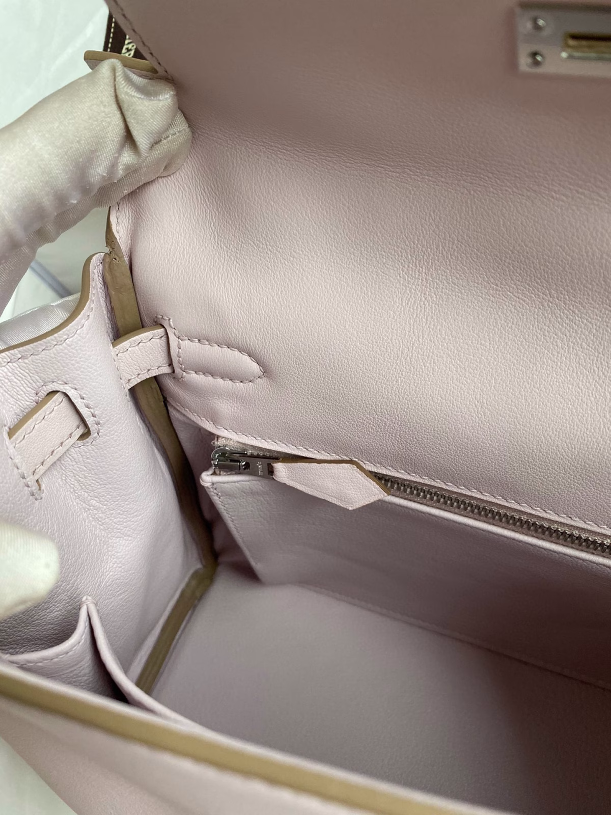 Hermes Kelly Retourne 25 Handmade Bag In Mauve Pale Swift Calfskin - Image 5