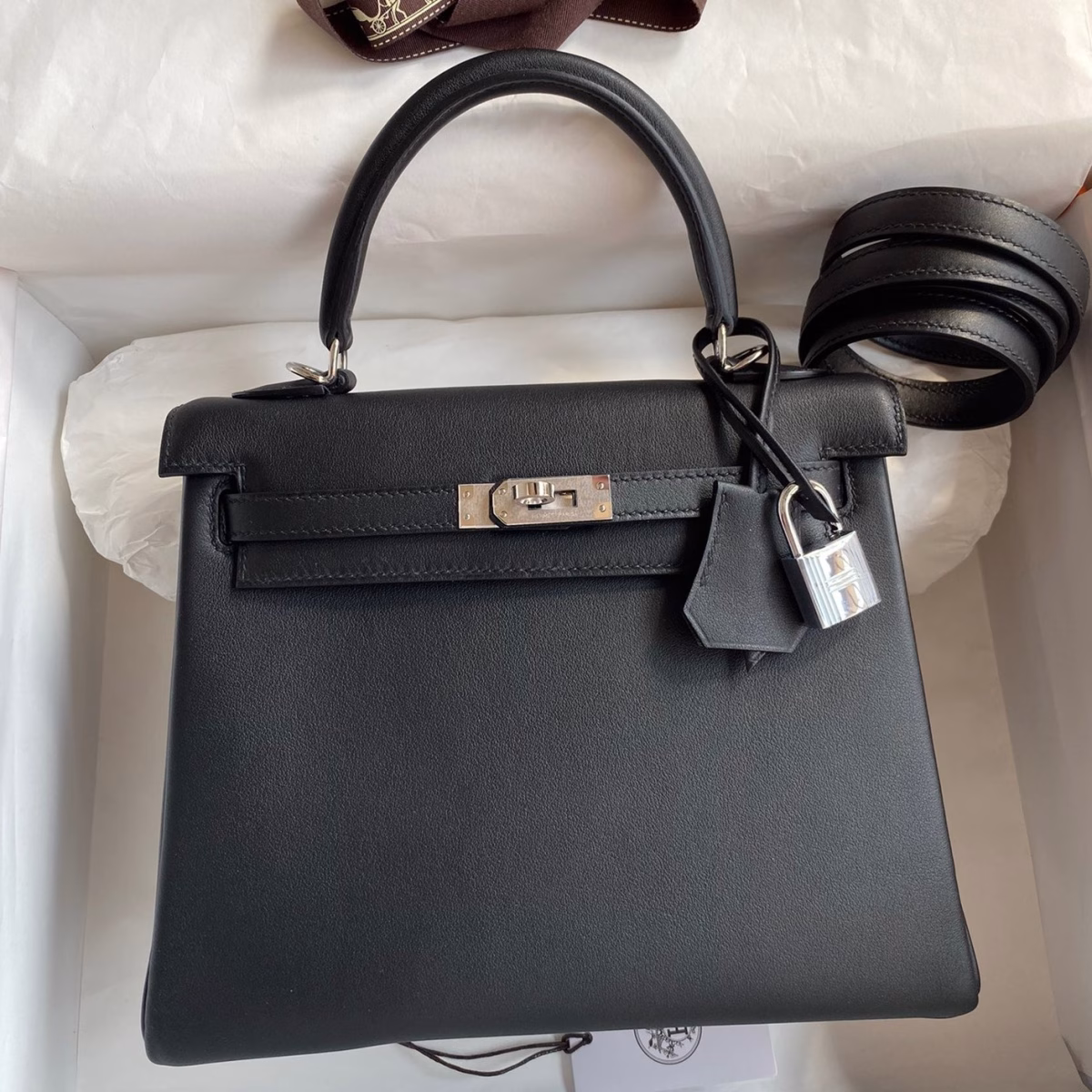 Hermes Kelly Retourne 25 Handmade Bag In Black Swift Calfskin - Image 1