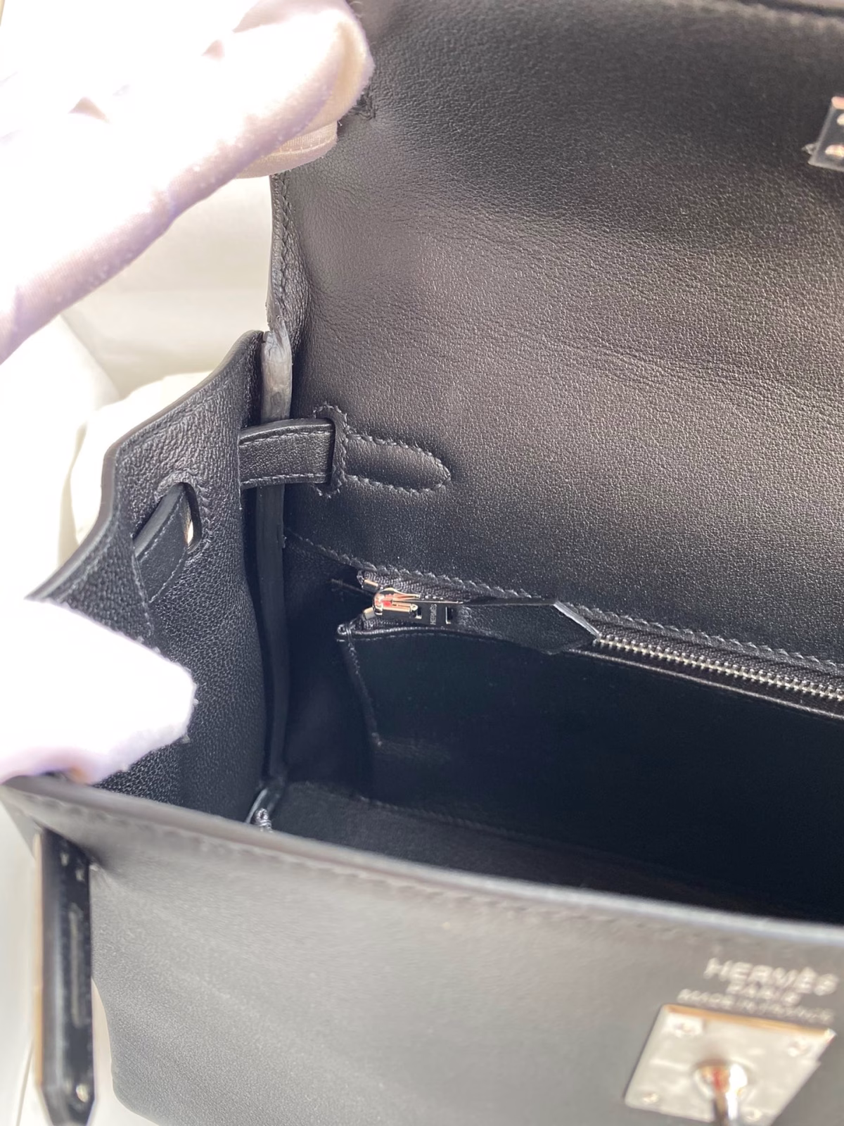 Hermes Kelly Retourne 25 Handmade Bag In Black Swift Calfskin - Image 7