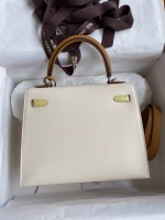 Hermes Kelly Sellier 25 Tricolor Bag in Craie/Sesame/Yellow Epsom Calfskin - Image 9