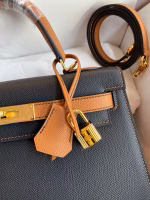 Hermes Kelly Sellier 28 Bicolor Bag in Black and Gold Epsom Calfskin - Image 7