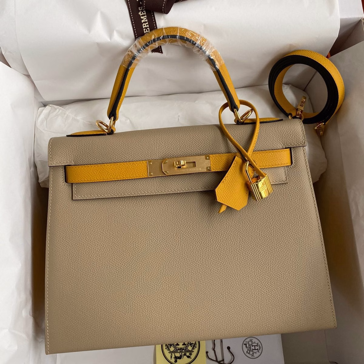 Hermes Kelly Sellier 28 Bicolor Bag in Trench and Yellow Epsom Calfskin - Image 1
